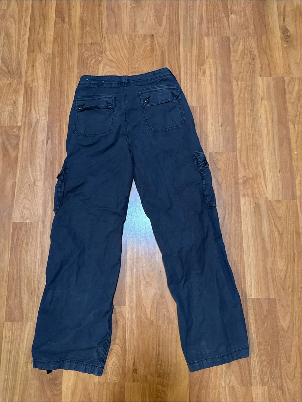 American Eagle Outfitters Black Cargo Pants with Utility Pockets - Picture 2 of 8